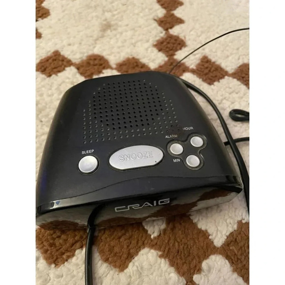 Craig AM/FM Alarm Clock Radio - Picture 2 of 4